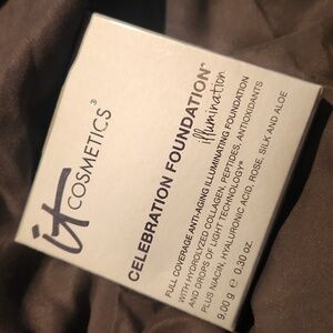 It Cosmetics Celebration Foundation Illumination
